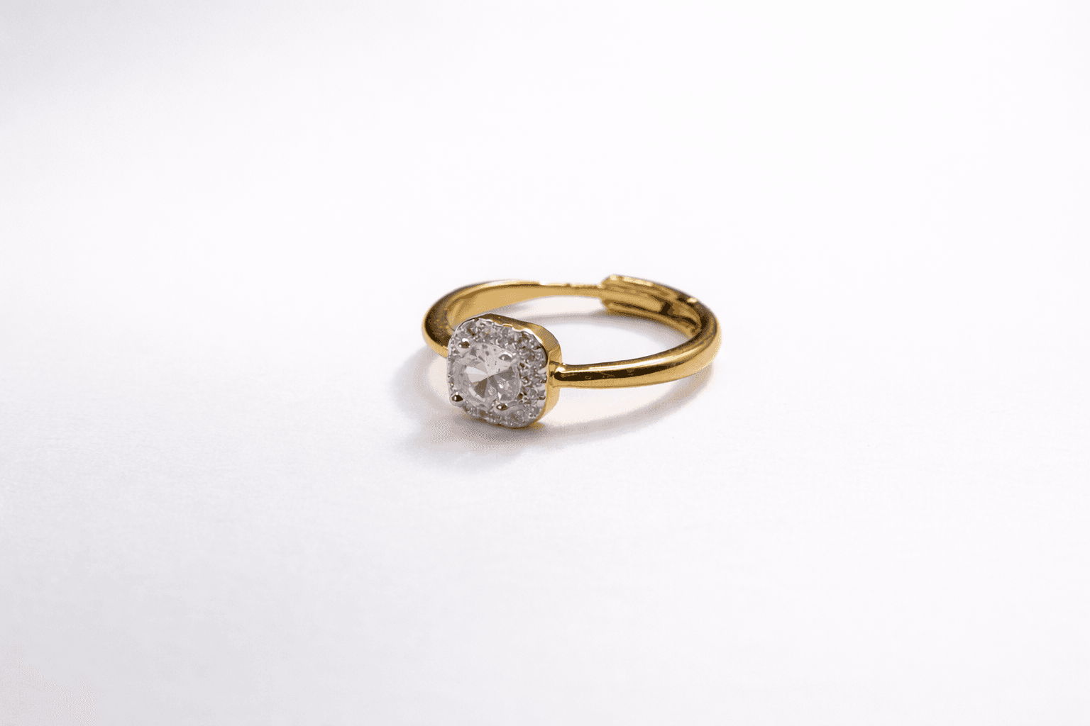 White Pillow-Shaped Moissanite Women's Engagement Ring