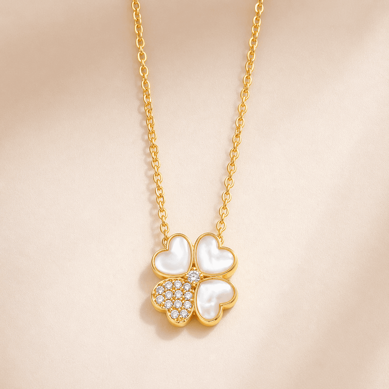 Gold-Plated Clover Stainless Steel Necklace for Women β Elegant Lucky Charm Pendant Jewelry